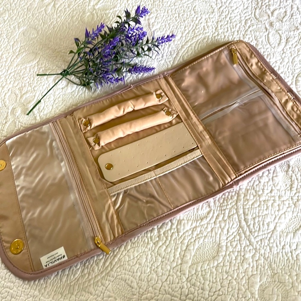 JEWELRY TRAVEL ORGANIZER BY PAVILIA LIKE NEW!